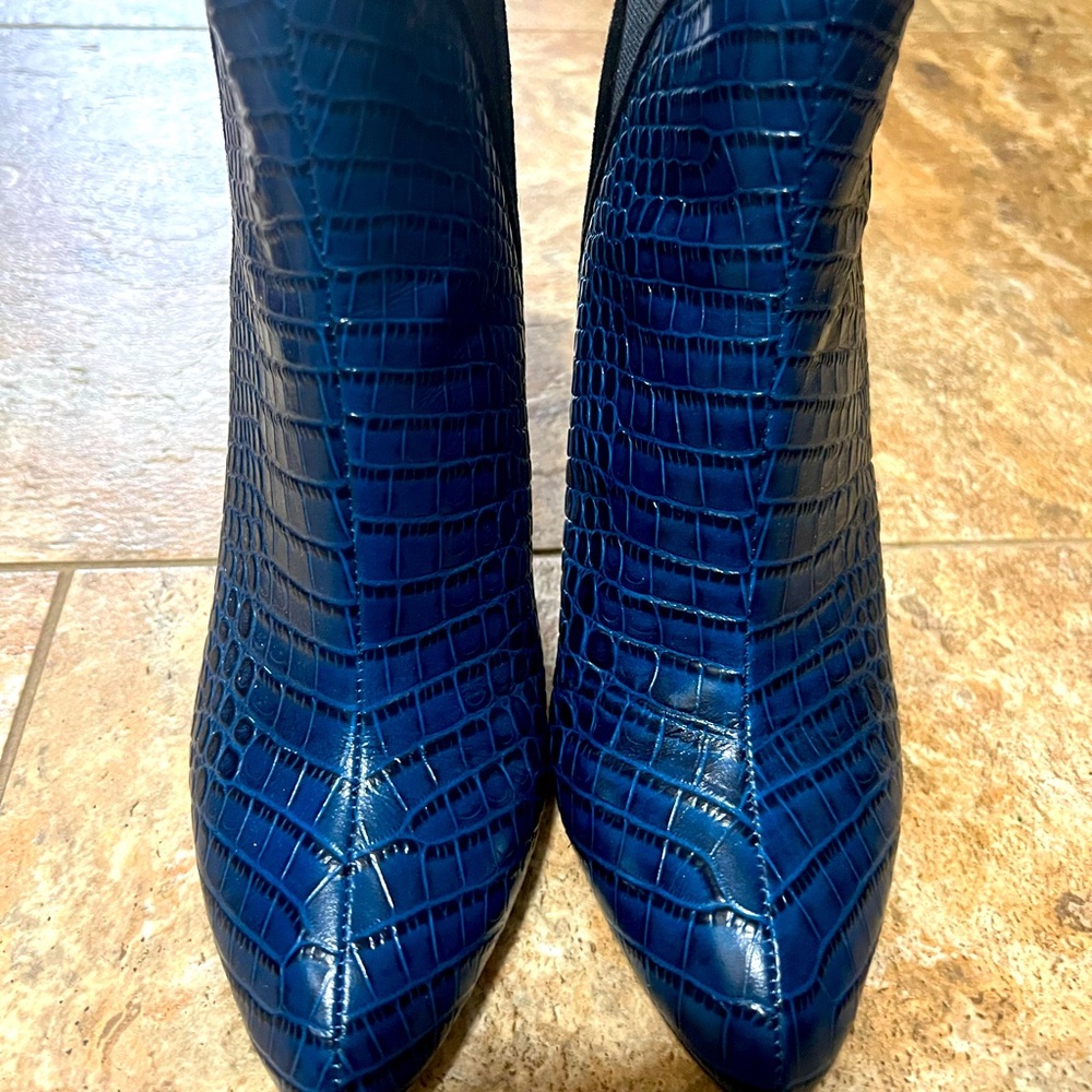 WHBM snakeskin blue short boots